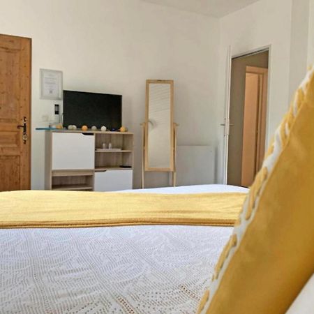 Les Tables Aux Vaches Raviege Hotell La Salvetat-sur-Agout Eksteriør bilde